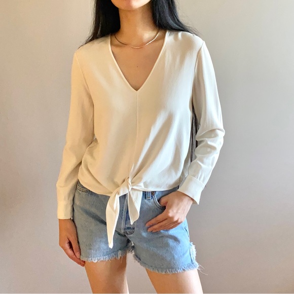 Jenni Kayne Tops - Jenni kayne v neck blouse white